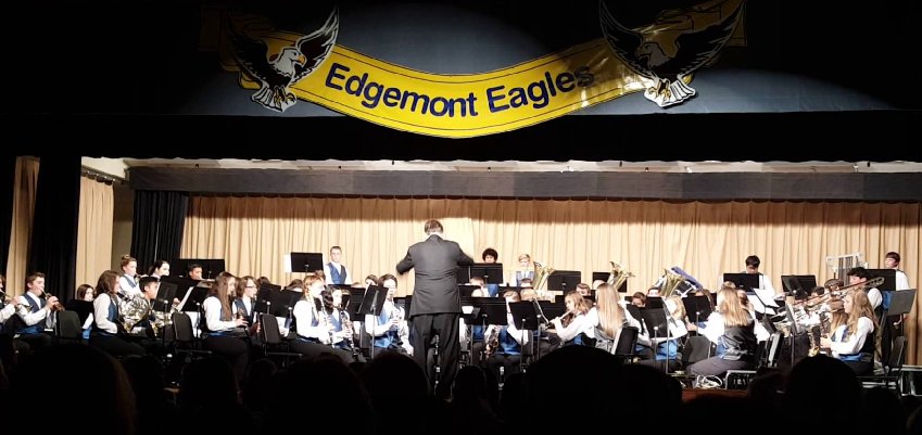 Edgemont Junior High Concert Band, Edgewood, Washington.