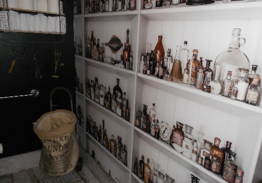 Bathroom at Alchemy Restaurant - West Seattle - image.