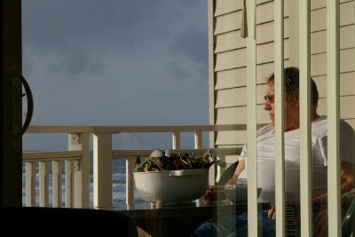 Rob relaxing in the December sun at the Mariner Village - Ocean Shores Washington Adventure.