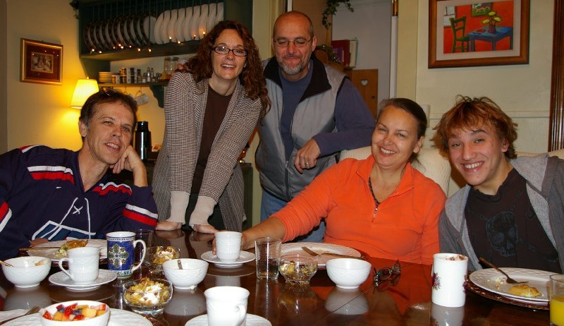 Happy guests at the Plum Duff Bed and Breakfast in Tacoma, Washington - photo.