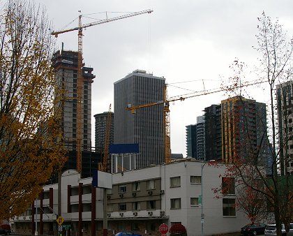 Construction cranes in downtown Seattle - image.