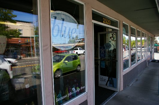 Blue - Goodwill Consignment Store on North Proctor Tacoma - image.