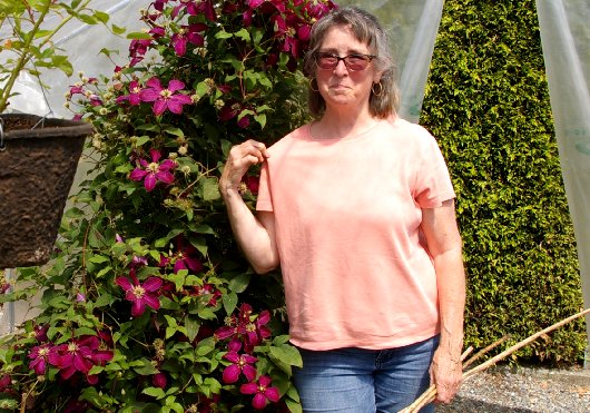 Private gardener at Junett Garden Tacoma - image.