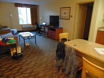 King Suite at the Hampton Inn & Suites in Lynnwood - image.