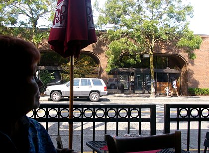 Julia's On Broadway on Seattle's Capitol Hill - image.