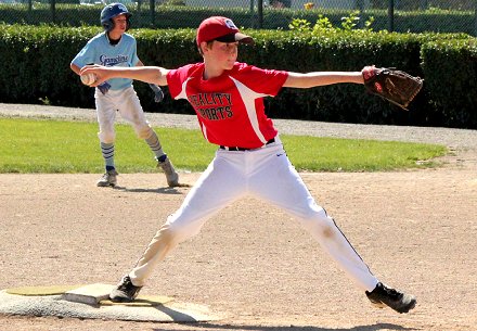 Riley Doman pitching at Sprinker in Parkland/Spanaway, Washington - image.