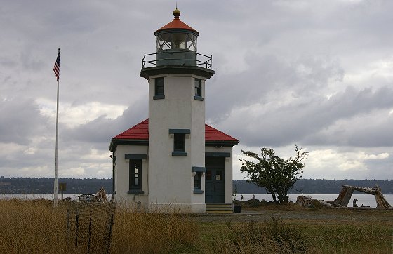 Lighthouse at Point Robinson Park on Maury Island - image.
