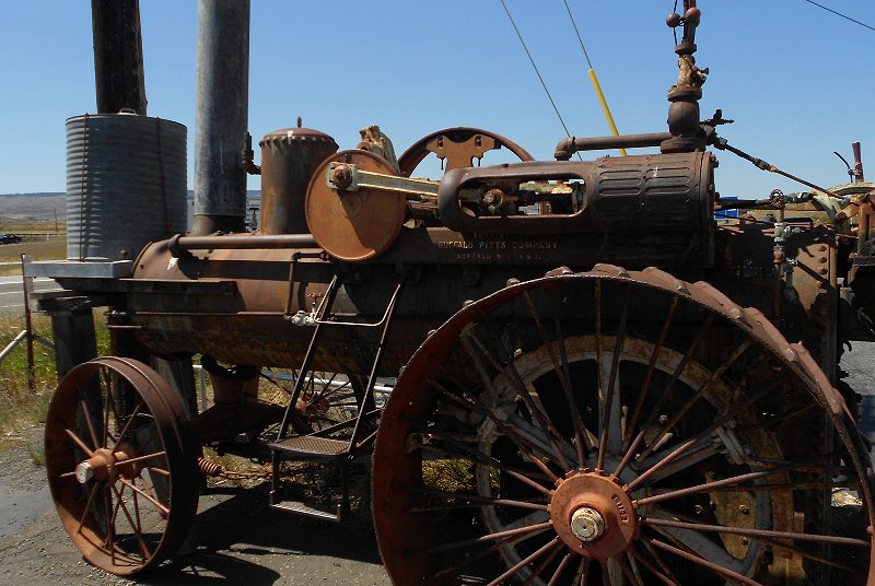 Pacific Northwest Yard Art - image.